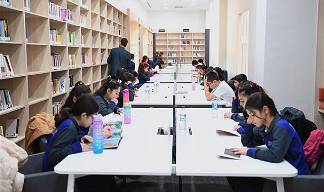 Hasan Ali Yücel Kütüphanesi ilkokul öğrencilerini ağırladı