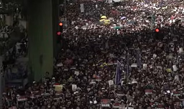 Hong Kong'da 45 aktivist hapis cezasına çarptırıldı