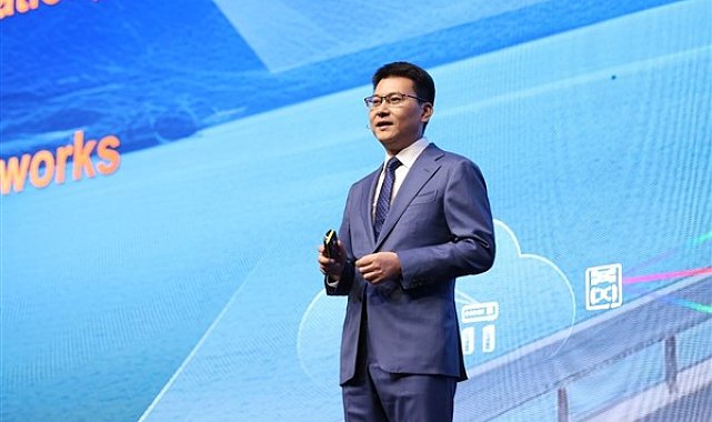 Huawei, operatörlere destek için Yapay Zeka Merkezli F5.5G All-Optik Ağ Kurma teklifi
