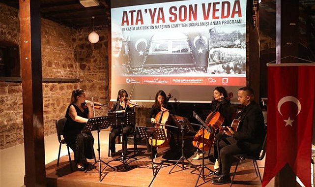 İzmit'te Atatürk'ün naaşının Ankara’ya uğurlanışının yıl dönümü anıldı