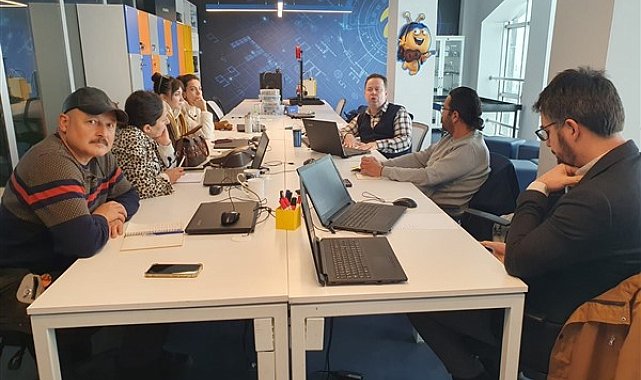 Karaman’da eğitimcilere TÜBİTAK 2204 Araştırma Projeleri Hazırlama Semineri verildi