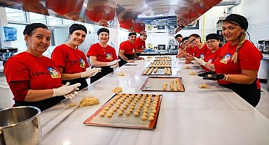 Karşıyaka'nın mutfağı lösemili çocuklar için üretti