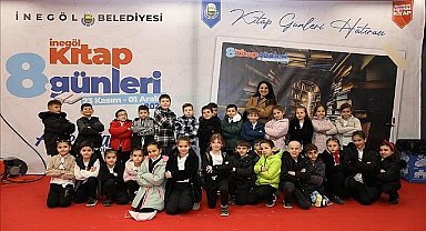 Kitap Fuarına Öğrenci Akını