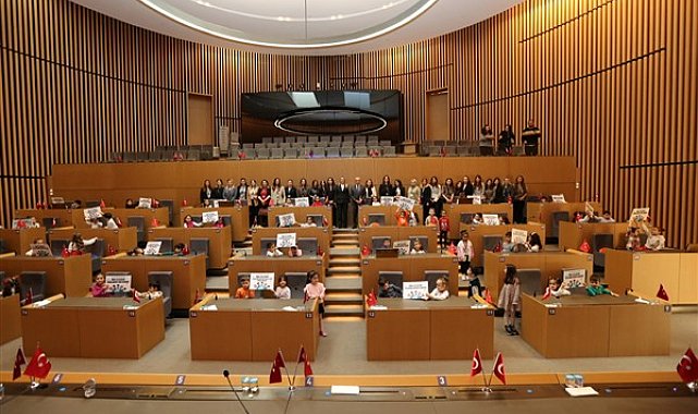 Küçükçekmece’de Dünya Çocuk Hakları Günü’nde ‘Çocuk Meclisi’ toplandı