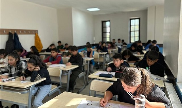 Malatya Büyükşehir Belediyesi’nden bin 500 öğrenciye deneme sınavı