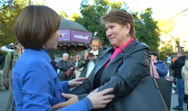 Moldova başkanlık seçimlerinin galibi AB yanlısı mevcut başkan oldu