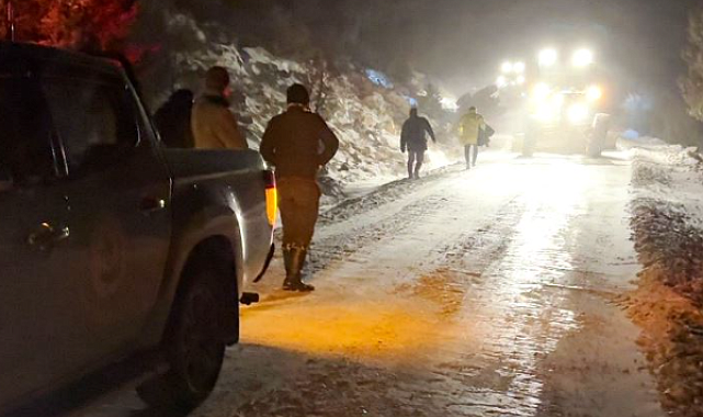 Mut'ta kar ve tipi nedeniyle mahsur kalan 8 kişi kurtarıldı