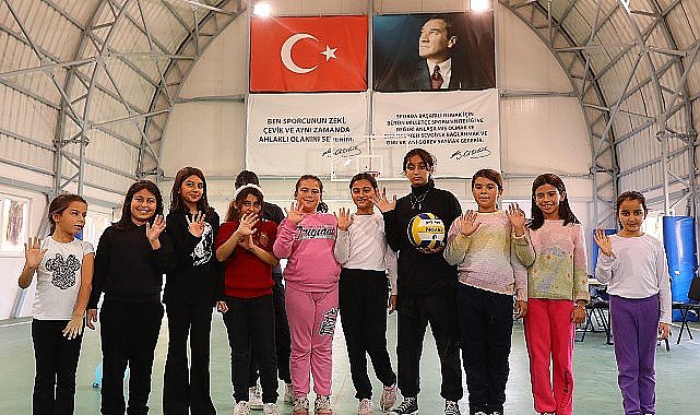 Öğrenciler ara tatillerinde Bilim Köyü'nde eğlenerek öğreniyor