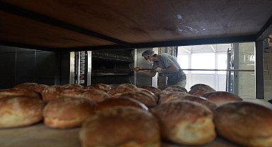 Osmangazi Belediyesi ekmeği sofralara ücretsiz ulaştırıyor