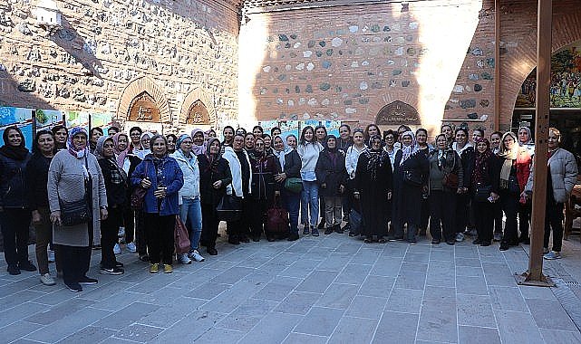 Sarıgöllü Kadınlar Manisa'yı Adım Adım Gezdi