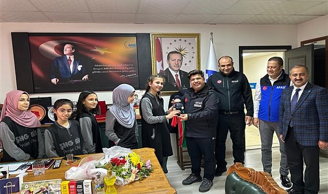Şehit Halit Gülser Kız Anadolu İmam Hatip Lisesi öğrencilerinden örnek davranış