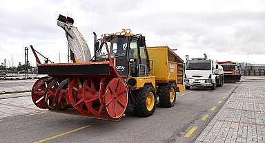 Selçuklu Belediyesi, hafta sonu Konya'yı etkisi altına alması beklenen kış koşulları öncesinde tüm hazırlıklarını tamamladı.