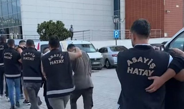 Suçlu ve alkollü olanların kaçması için denetim noktalarını bildirenlere operasyon