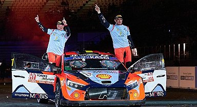 Thierry Neuville ve Martijn Wydaeghe İkilisi 2024 WRC Dünya Pilotlar Şampiyonu Oldu.