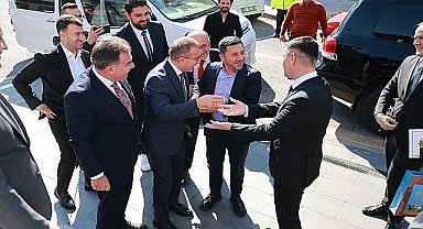 Türkmenistan'ın Ankara Büyükelçisi Mekan İshanguliyev, Belediye Başkanı Arı'yı Ziyaret Etti