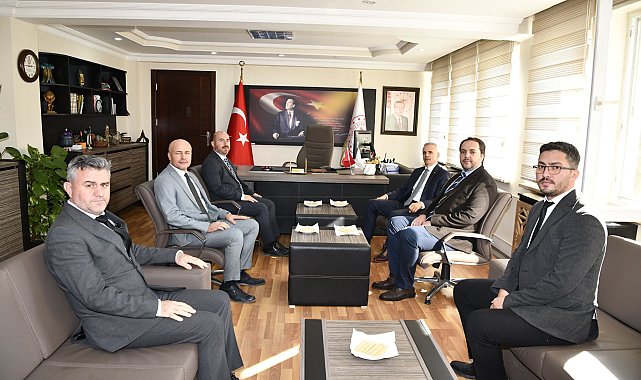 Vali Çiçekli, İl Sağlık Müdürlüğü’nü ziyaret etti