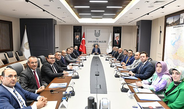 Vali Şıldak, Sosyal Yardımlaşma ve Dayanışma Vakfı ile toplantı yaptı
