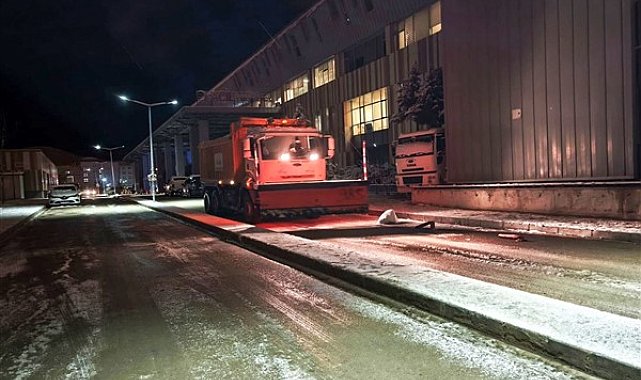 Van’da karla mücadele çalışmaları devam ediyor