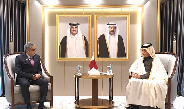 Al Muraikhi, Katar'ın Pakistan Büyükelçisi Amir'in güven mektubunun kopyasını kabul etti