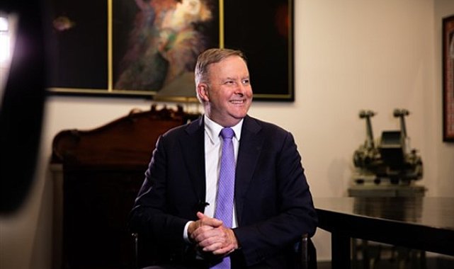 Albanese, Melbourne'deki çocuk bakım merkezini ziyaret etti