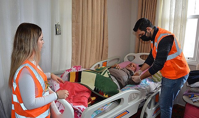 Antalya Büyükşehir Belediyesi Alanya'da hastalara fizyoterapi desteği veriyor
