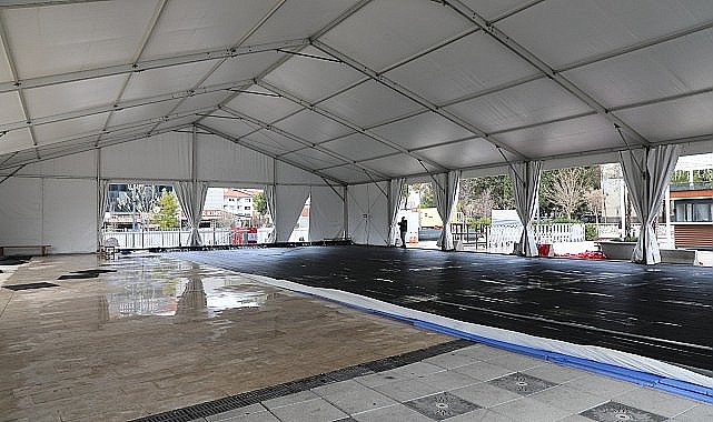 Aras'tan Vatandaşlara Yeni Yıl Hediyesi Buz Pisti Açılıyor
