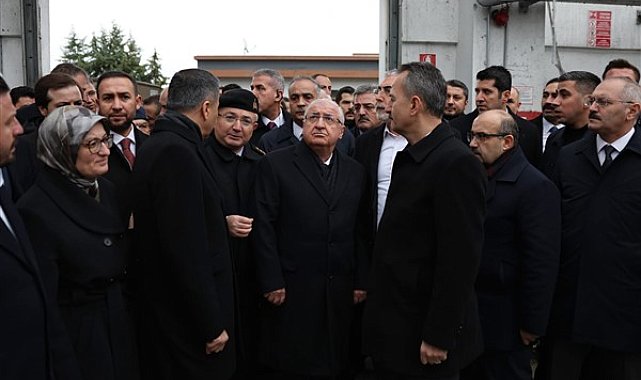 Bakan Güler, Balıkesir'deki patlamada olay yerinde inceleme yaptı