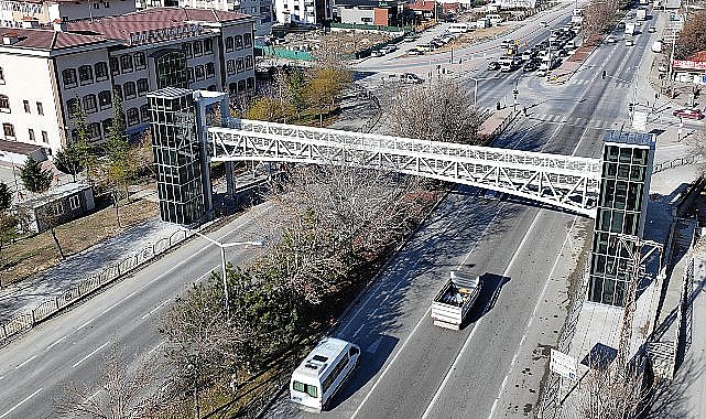 Başkan Altay: “Yeniden İnşa Ettiğimiz Yaşar Doğu Yaya Üst Geçidi Hayırlı Olsun