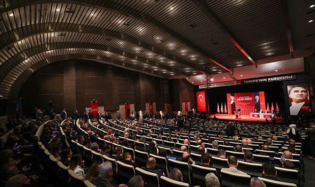 Başkan Böcek, CHP’li Belediye Başkanları Çalıştayı’na katıldı