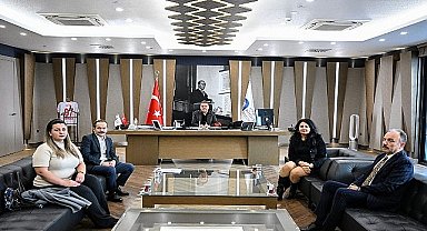 Başkan Böcek'ten Kızılarık sakinlerine destek
