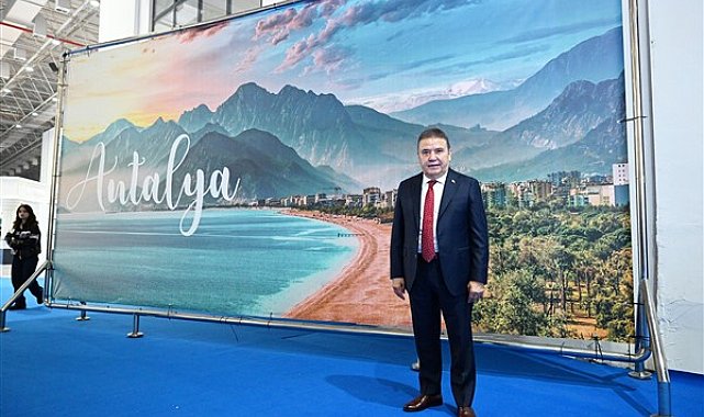 Başkan Böcek, TTI İzmir Uluslararası Turizm Ticaret Fuarı’na katıldı