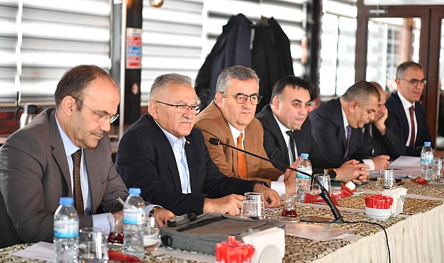 Başkan Büyükkılıç, 2025 yılı için yapılacak yatırımları planlamak için toplantı düzenledi