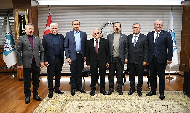Başkan Büyükkılıç, CHP Kayseri İl Başkanı ve ilçe belediye başkanları ile görüştü