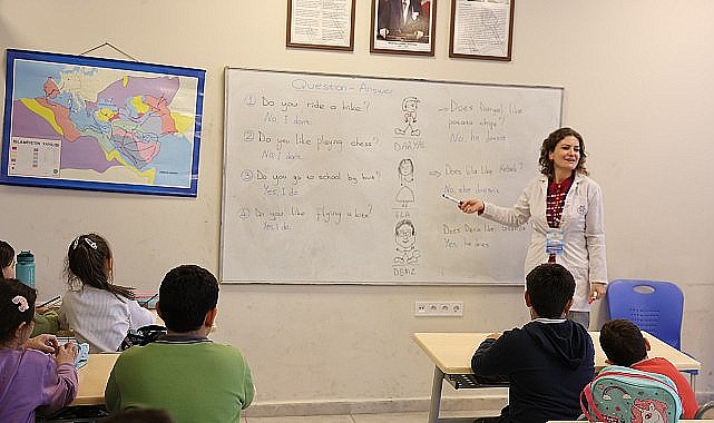 Başkan Çerçioğlu'nun Etkinlikleriyle Aydınlılar İngilizce Öğreniyor