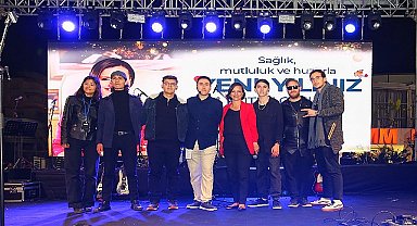 Başkan Kınay'dan genç sanatçılara destek