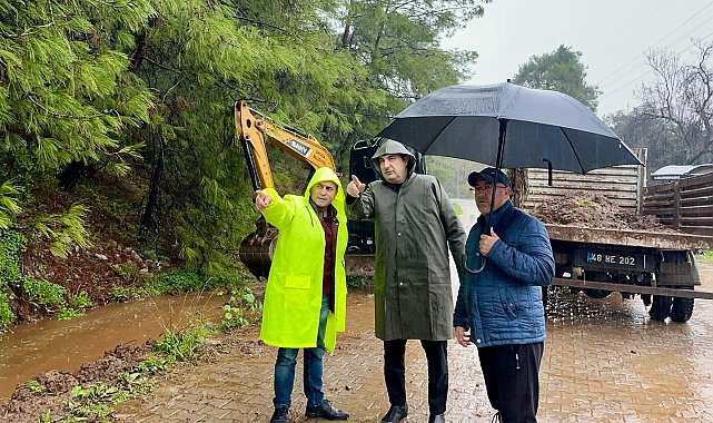 Başkan Tezcan, taşkın ve su baskınlarını yerinde inceledi