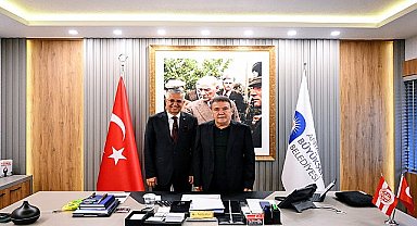 Başkan Topaloğlu'ndan Başkan Böcek'e ziyaret