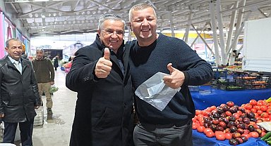 Başkan Topaloğlu'ndan pazar esnafına çorba ikramı