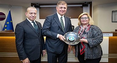 Başkan Tugay Egeli sanayicilerin konuğu oldu “Kredi verseler de vermeseler de yapacağız
