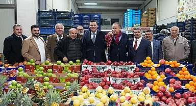 Başkan Zeyrek Hal Esnafı ile Bir Araya Geldi