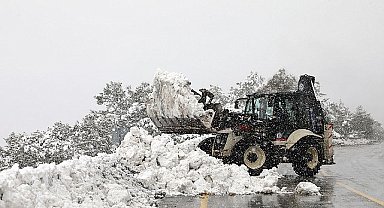 Beyaza Bürünen Muğla'da Yollar Ulaşıma Açıldı