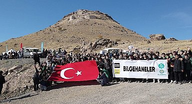 Bilgehanelerin 8. Sınıf Öğrencileri Takkeli Dağ'da Zirve Yolculuğu Deneyimi Yaşadı