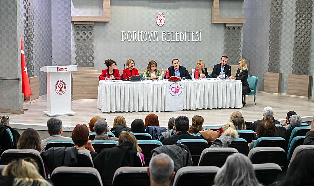Bornova Belediyesi’nden kadın haklarına ilişkin panel