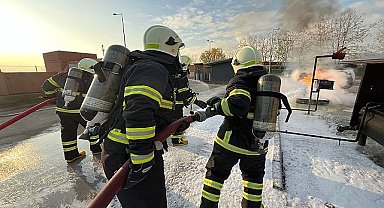 Büyükşehir İtfaiyesi'nden AKUT'a eğitim
