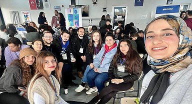 Büyükşehir öncülüğünde farkındalık adımı İzmirli gençler “fark edil-fark ettir