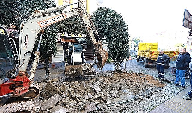 Çarşıda değişim zamanı: Efes Selçuk'ta doğal gaz ve altyapı çalışmaları başladı