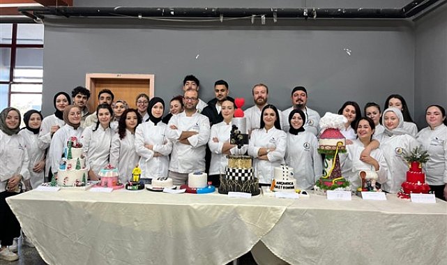 Düzce Üniversitesi Gastronomi Bölümü öğrencileri yaptıkları ürünleri sergiledi