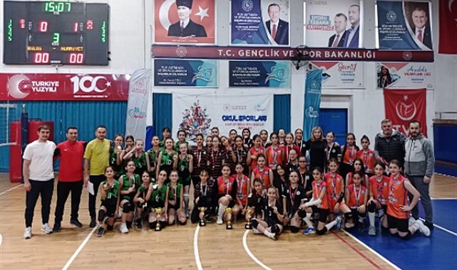 Düzce Voleybol Küçükler Müsabakaları tamamlandı