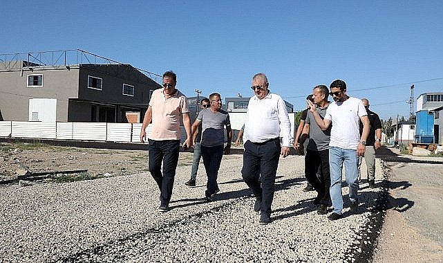 Edremit'te yol seferberliği: 2025 hedefi 500 bin metrekare