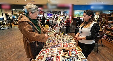 Gaziemirli kadınların el emeği ürünleri bu sergide